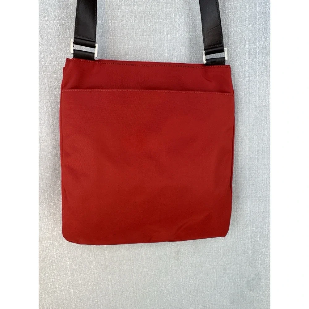Tumi Crossbody‎ Messenger Bag Red Adjustable Shoulder Strap